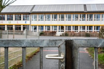 „Knallen mit 30 durchs Dorf“: Anwohner sorgen sich um Schulweg in Oberlohberg