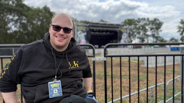Mit dem Rollstuhl zum Ruhrpott Rodeo – dieser Mann macht es möglich