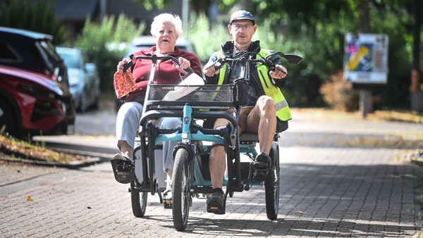 Mit dem Tandem: Rentner fährt Senioren spazieren – „Mein Gott, war das schön“