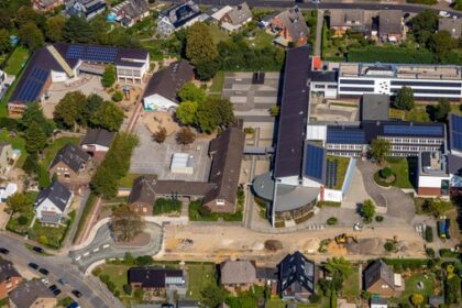 Schulhof in Hünxe gesperrt: Vorbereitungen für Neubau starten in den Ferien