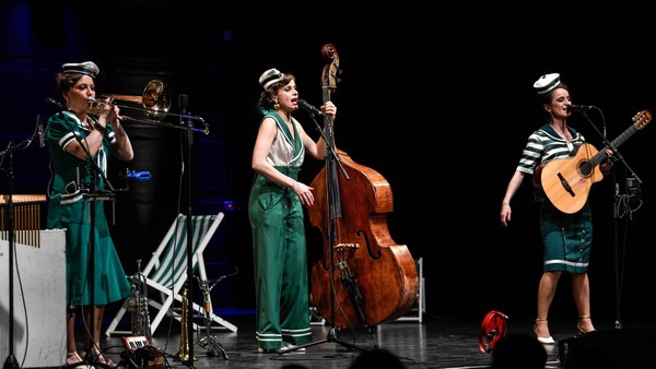 Sommerkultur im Burgtheater: Ein Wiedersehen mit den Zucchini Sistaz