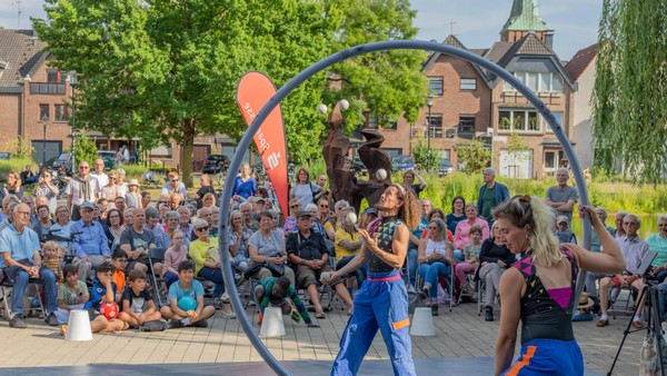 Straßentheater in Dinslaken: Vier besondere Mittwochabende am Ententeich