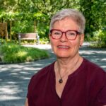 Voerderin darf beerdigen: „Der Friedhof kann ein friedvoller Ort sein, der Kraft gibt“
