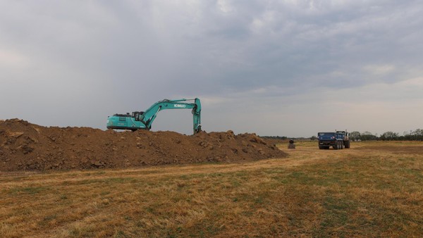 Bagger rollen in Voerder Naturschutzgebiet des Rheinvorlandes: Das steckt dahinter