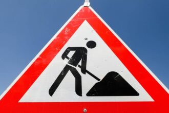 Bahnarbeiten in Dinslaken: Baustelle zwingt Autofahrer zu Umwegen