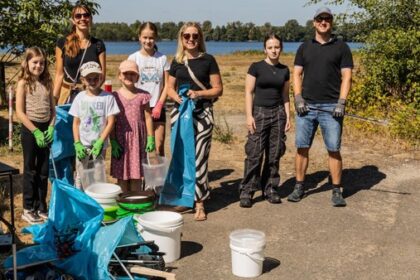 „Cleanup“ am Tenderingssee: „Nicht nur nehmen, sondern auch zurückgeben“