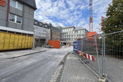 Darum wurden an der Sparkasse in der Dinslakener Innenstadt Gebäude abgerissen