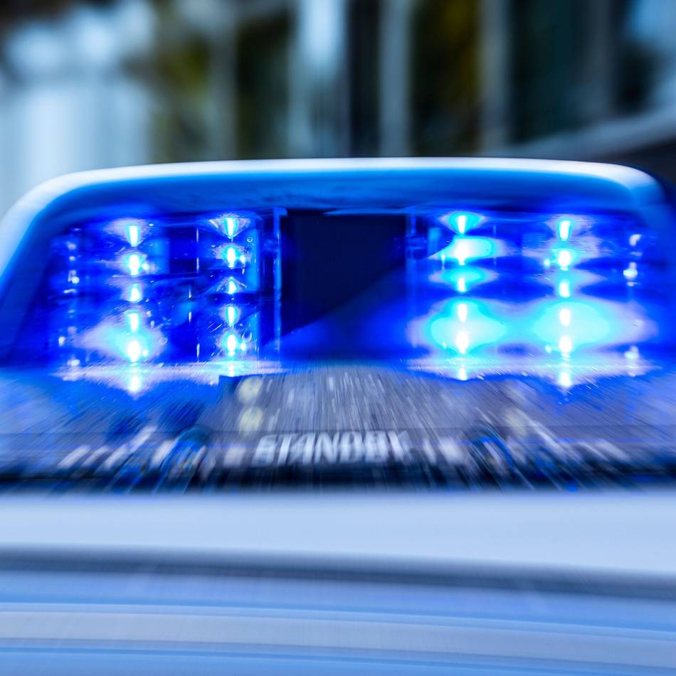 Diebstahl in Voerde: Sattelzugmaschine von Firmengelände entwendet