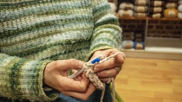 Einsteiger-Workshop: Häkelkurs für Anfänger an der Volkshochschule Dinslaken