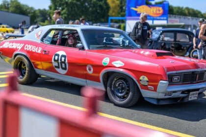 Fast 80 Fotos: Die schönsten Autos bei Race@Airport am Flugplatz Schwarze Heide