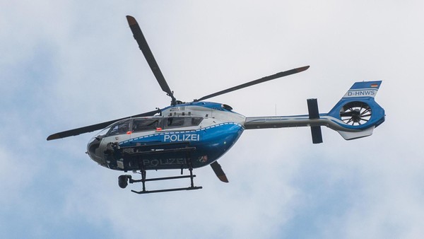 Hubschrauber fliegt über Dinslaken: Das ist bisher über den Grund bekannt