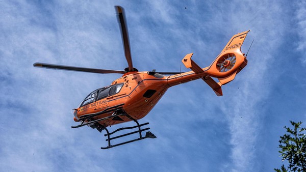 Hubschrauber landet in der Dinslakener Stadtmitte: Das war der Grund