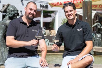 Kleinster Innenhof Dinslakens: Weinbar Noé hat einen ganz besonderen Platz