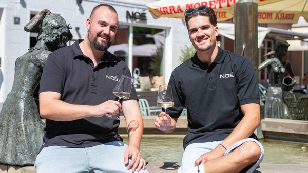 Kleinster Innenhof Dinslakens: Weinbar Noé hat einen ganz besonderen Platz