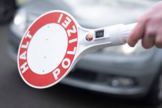 Kontrolle am Rastplatz Hünxe: Haftstrafe abgewendet, aber weiterfahren durfte ein 25-Jähriger nicht
