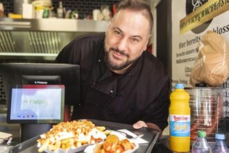 Kult-Pommesbude: Neue Lebkuchen-Currysauce kommt – nächste Filiale eröffnet bald