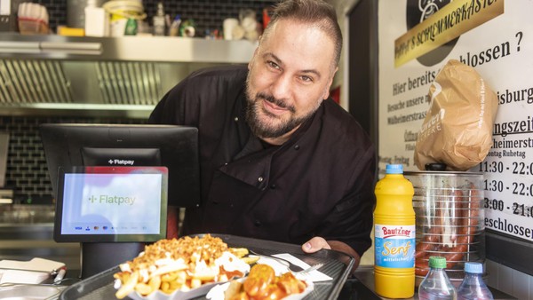 Kult-Pommesbude: Neue Lebkuchen-Currysauce kommt – nächste Filiale eröffnet bald