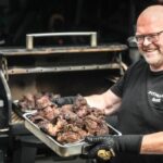 Leckere Rezepte aus dem Smoker – Profi Dirk gibt Tipps: „Niemals mit Nadelholz“