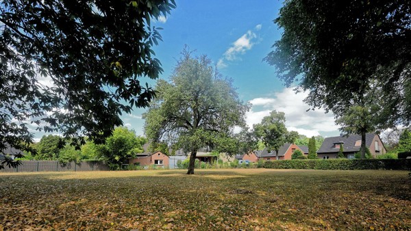 Neuer Wohnraum auf altem Kirchengelände in Voerde: Investor trifft auf Nachbarn