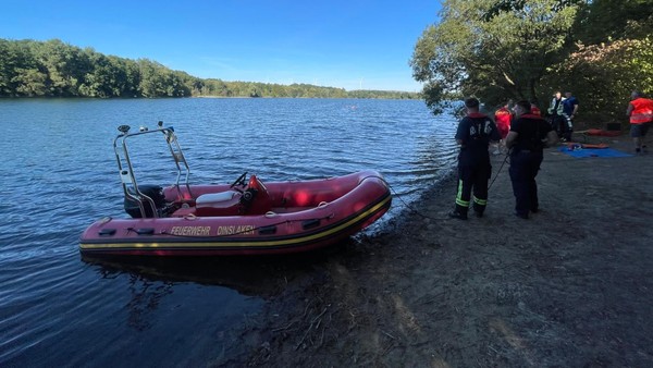 Person im Tenderingssee vermisst: Taucher und Drohne bei der Suche im Einsatz