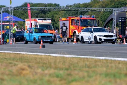 Race@Airport am Flugplatz Schwarze Heide: Laute Motoren, Rennen – und ein Stau