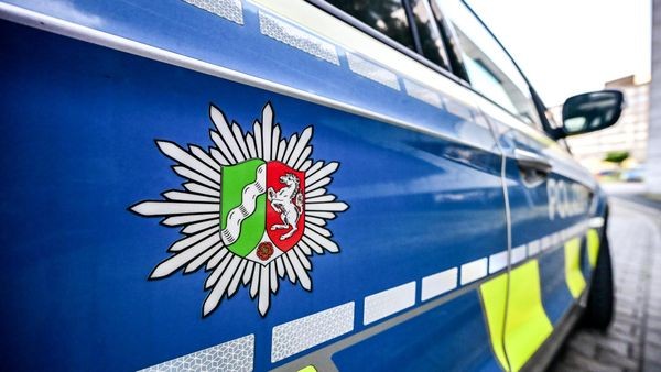 Radfahrer stirbt nach Unfall in Hünxe: Polizei sucht Zeugen
