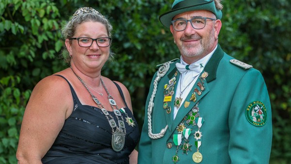 Schützenfest in Dinslaken-Hiesfeld: Wer folgt auf Königin Martina Simon-Schober?