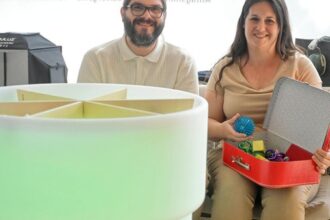 Sensory Bag: So will Hünxer Paar neurodivergenten Kindern in der Schule helfen