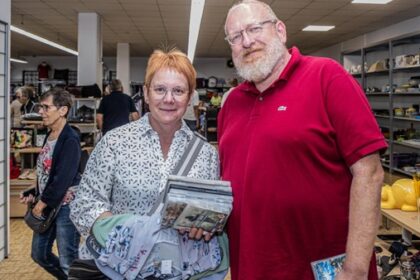 T-Shirts ab einem Euro: Second-Hand-Laden „Lieblingsstücke“ eröffnet in Voerde