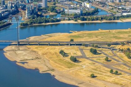 Über 80 Fotos! So trocken sieht es am Rhein zwischen Düsseldorf und Emmerich aus