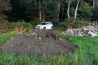 Unbekannte laden illegal Müllberge in Dinslaken, Voerde und Hünxe ab: „Frechheit“